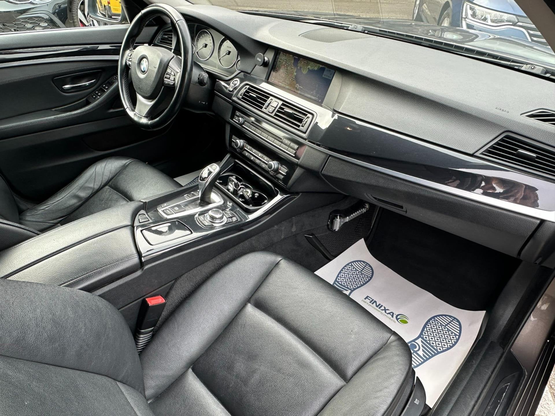 Foto 17 van BMW 5-serie Touring 520i High Executive