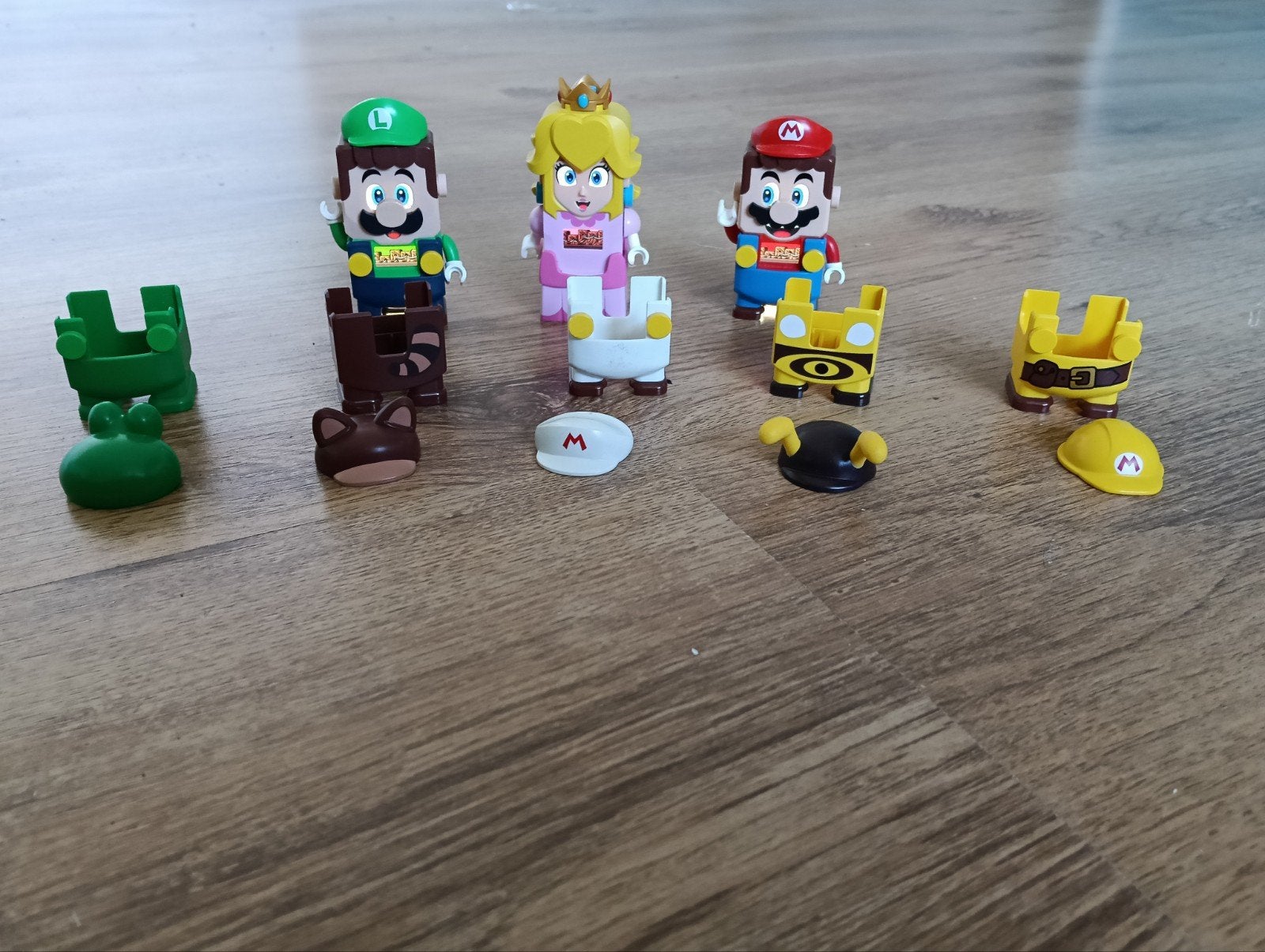 LEGO Super Mario figuren en outfits, Ophalen, Zo goed als nieuw, Lego