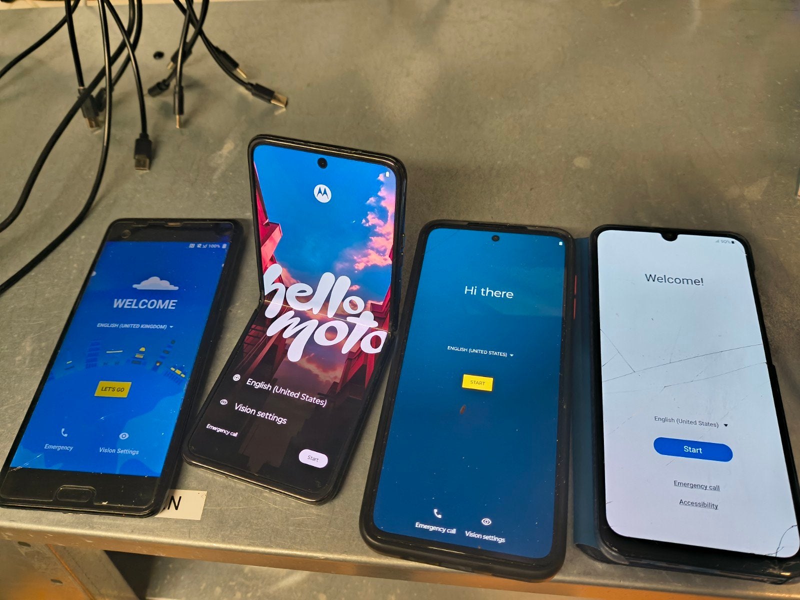 4 gebruikte telefoons: S. A50, Motorola Razr Ultra 40, H, Telecommunicatie, Ophalen of Verzenden, 6 megapixel of meer