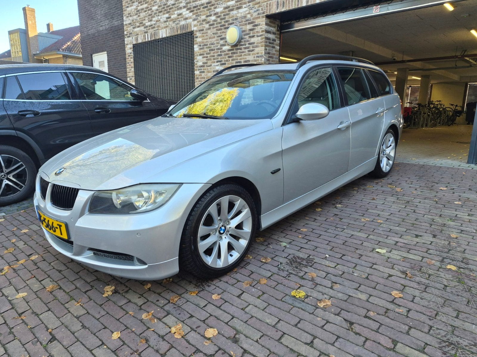BMW 3-Serie 2.0 I 320 Touring 2007 Grijs, 13 km/l, Achterwielaandrijving, 1995 cc, 4 cilinders