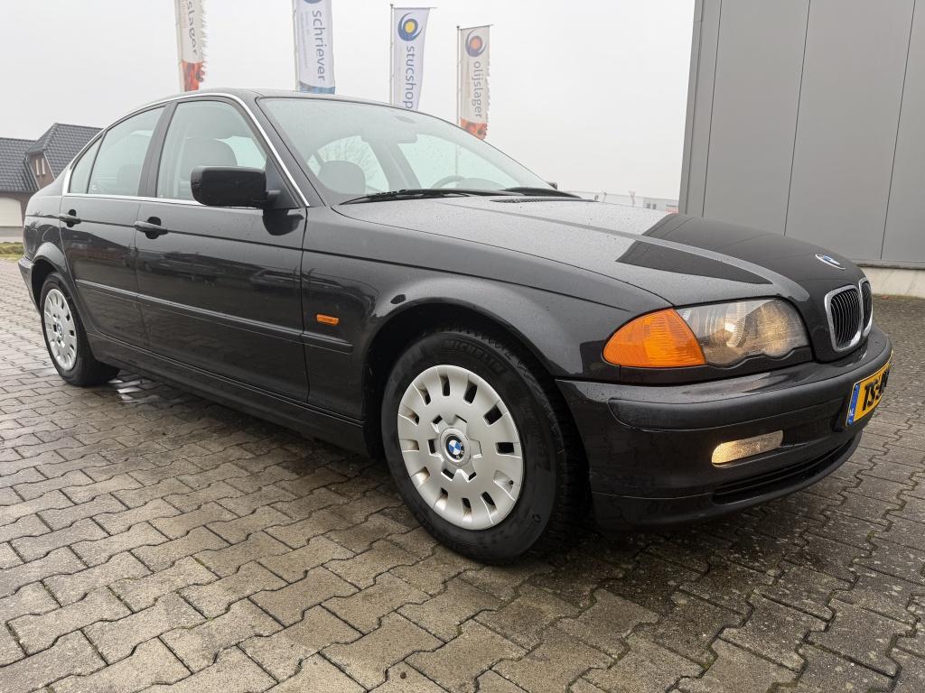 BMW 3-serie 320i Executive Airco Automaat slechts 172.639 km, Auto's, Achterwielaandrijving, Gebruikt, 150 pk, Zwart