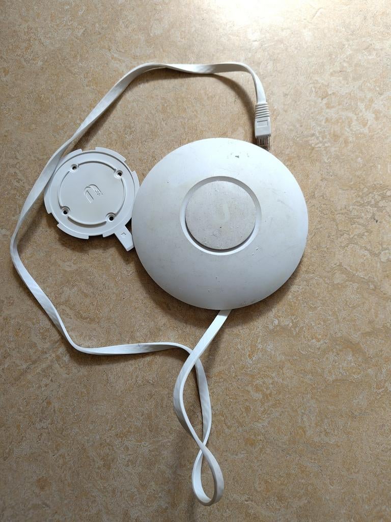 Ubiquiti UniFi AP AC Lite Access Point, Computers en Software, Accesspoints, Gebruikt, Ophalen of Verzenden