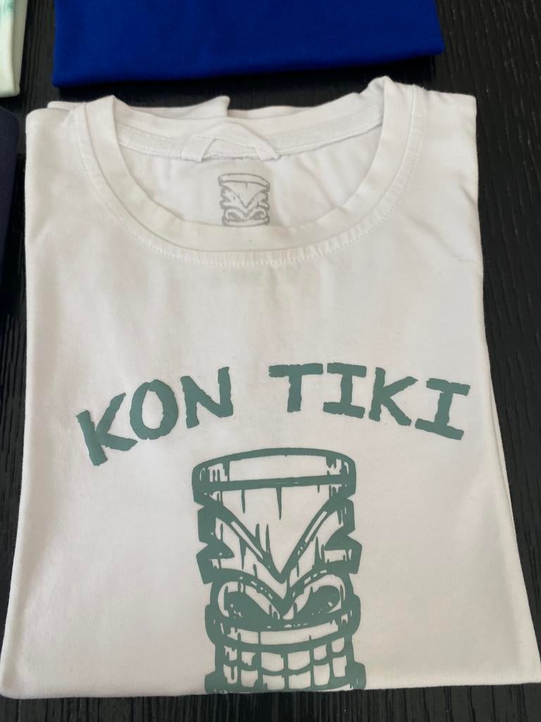 jongens T shirts  8jaar prijs voon4 stuks, Ophalen of Verzenden, Zo goed als nieuw, Overige maten, Overige kleuren