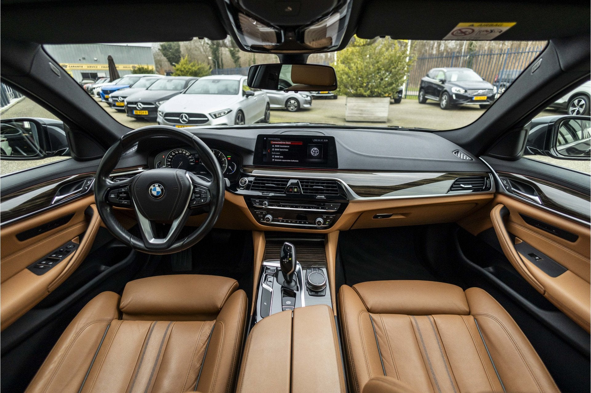 Foto 17 van BMW 5 Serie Touring 520i High Executive luxery