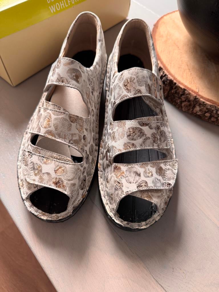 Sandalen FINN Comfort, Ophalen of Verzenden, Nieuw, Schoenen