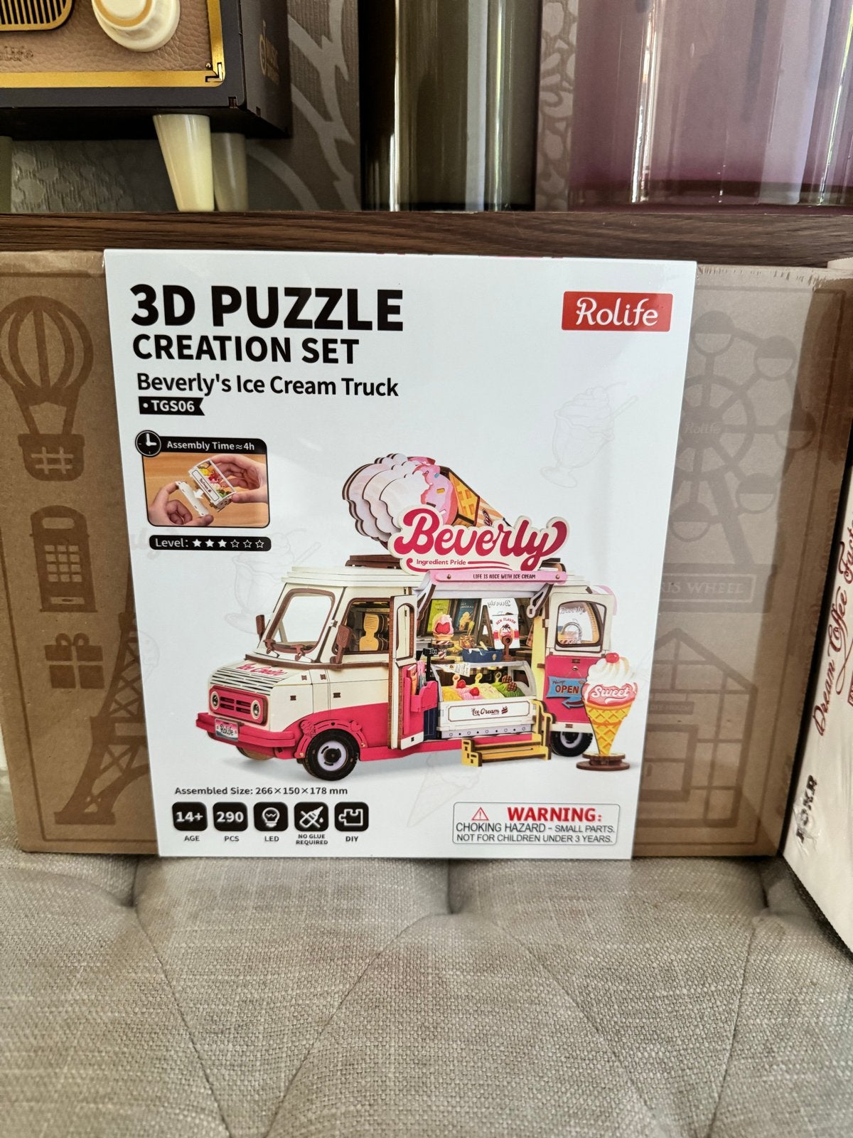 Robotime ROKR Beverly's Ice Cream Truck 3D Houten Puzzel, Hobby en Vrije tijd, Voertuigen, ROKR, Nieuw, Meerkleurig