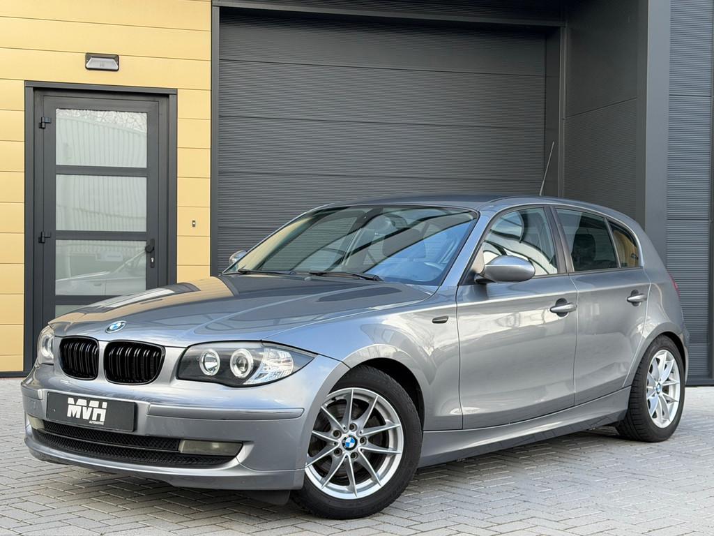 BMW 1-serie 118i Business Line - Navigatie - Leder - Navi -, Auto's, BMW, Bedrijf, Te koop, 1-Serie, ABS, Airbags, Airconditioning
