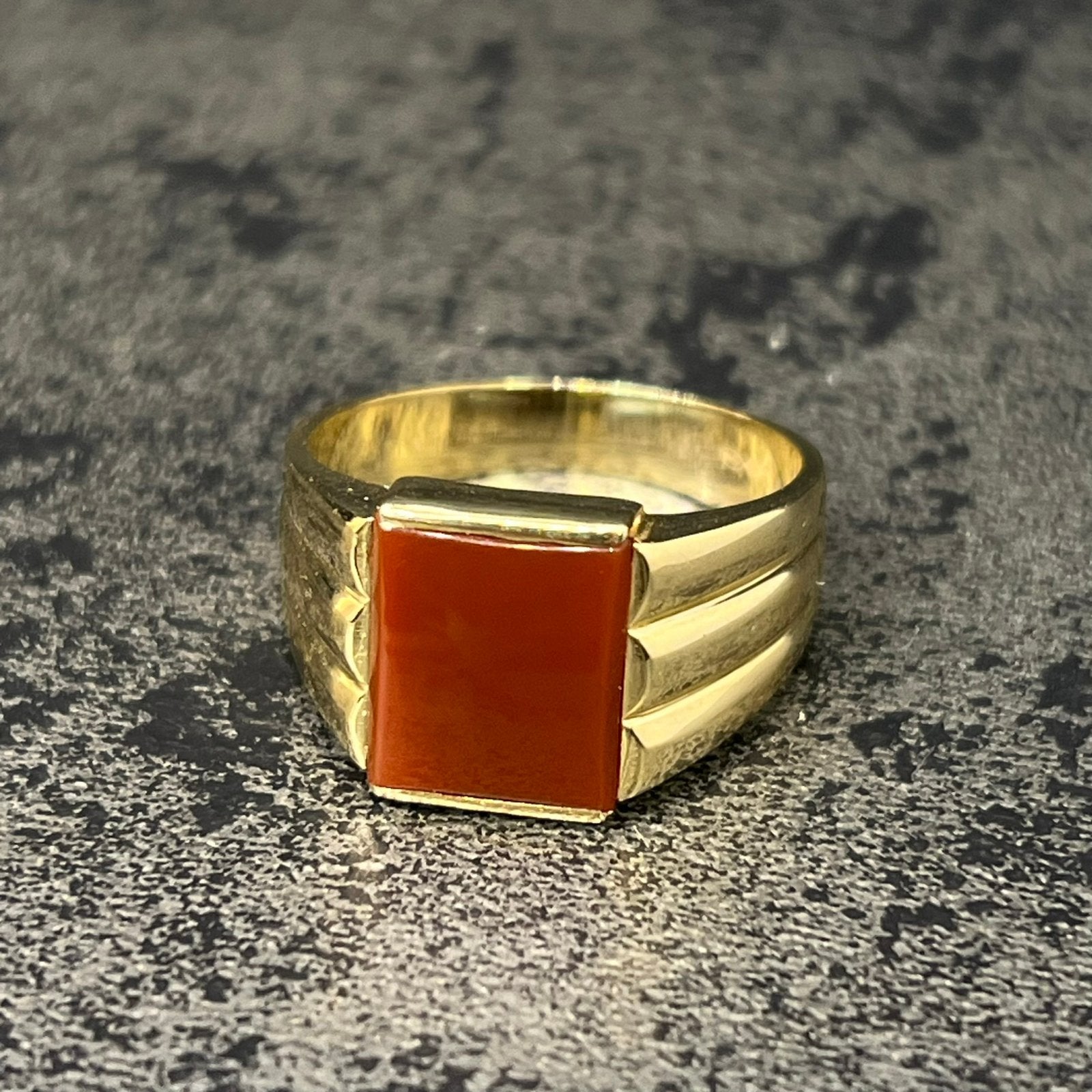 Gouden ring zegelring heren carenool steen, Ophalen of Verzenden, Nieuw, Goud, Dame of Heer