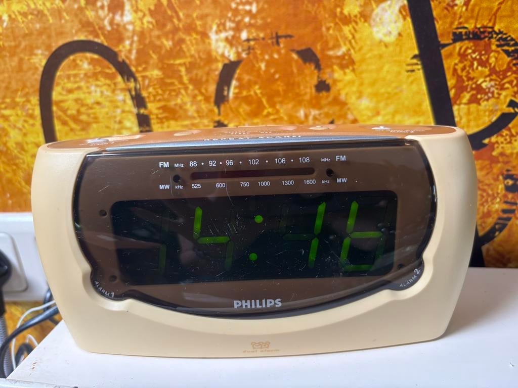 Philips AJ3320 Dual Alarm Klokradio - Vintage Design, Ophalen of Verzenden, Gebruikt, Analoog
