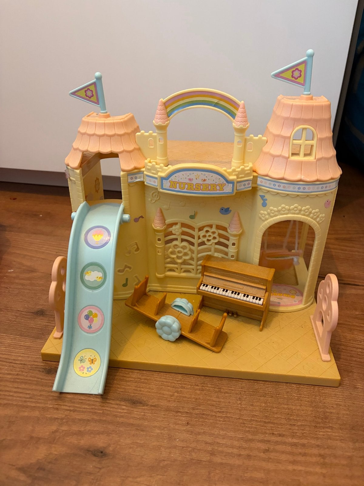 Sylvanian Families Speelhuis met Glijbaan, Piano en Boomhut, Ophalen, Gebruikt, Poppenhuis