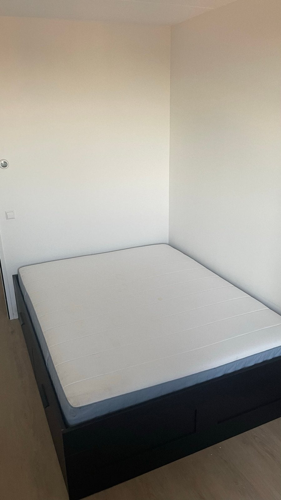IKEA Malm bed 160x200 zwart + matras - z.g.a.n., Ophalen, Zwart, Tweepersoons, Zo goed als nieuw