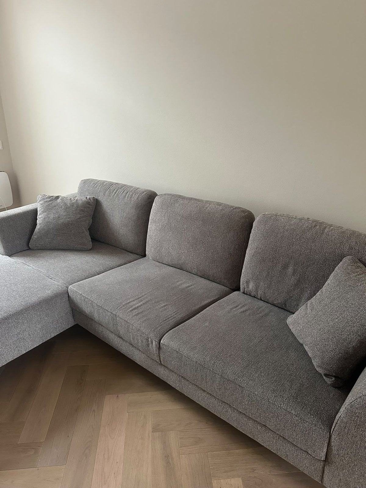 Mooie grijze bank te koop!, Ophalen, Zo goed als nieuw