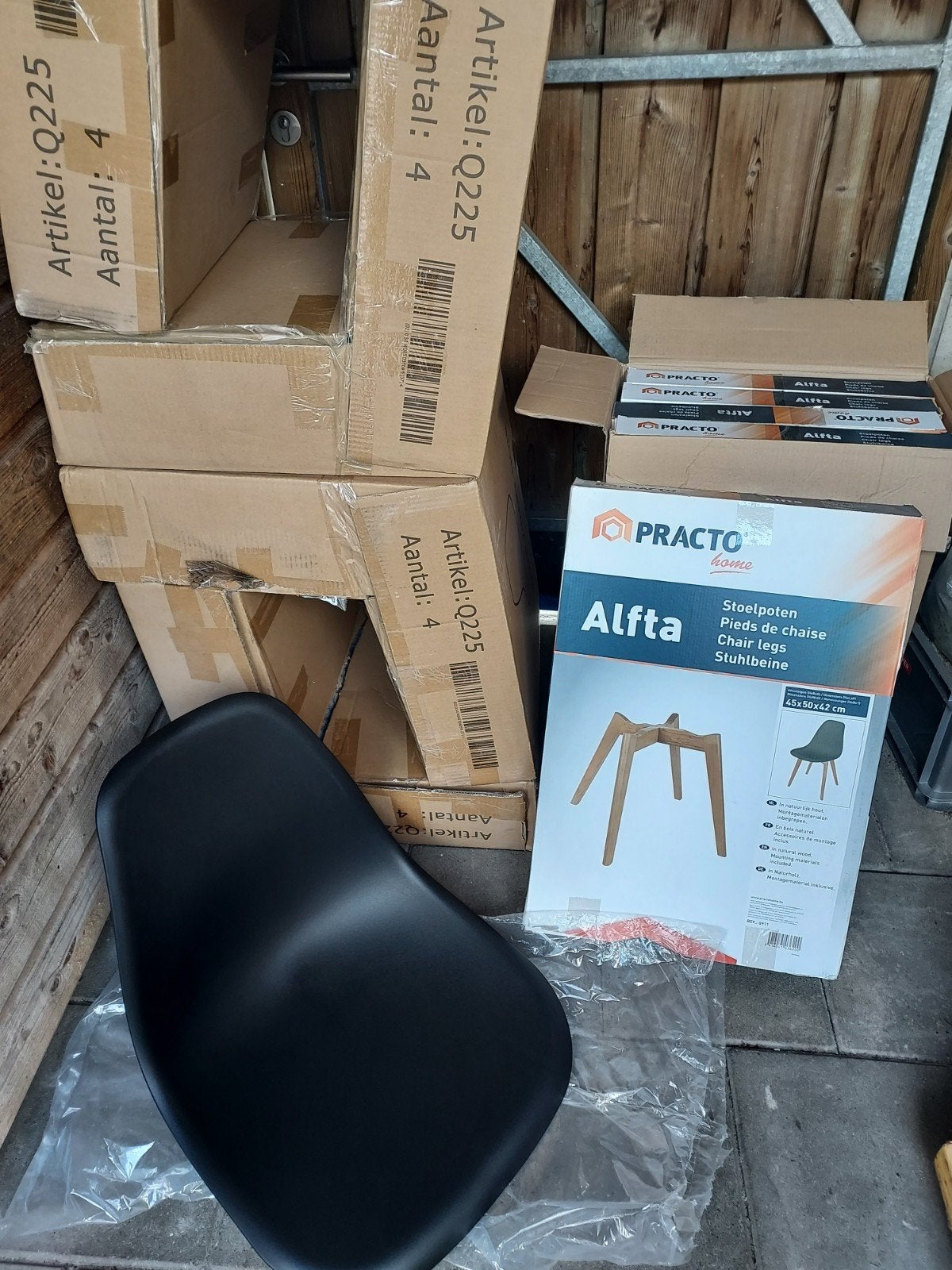16 x zwarte kuipjes + 5 potensets

Zijn dus maar 5 complete, Ophalen, Nieuw