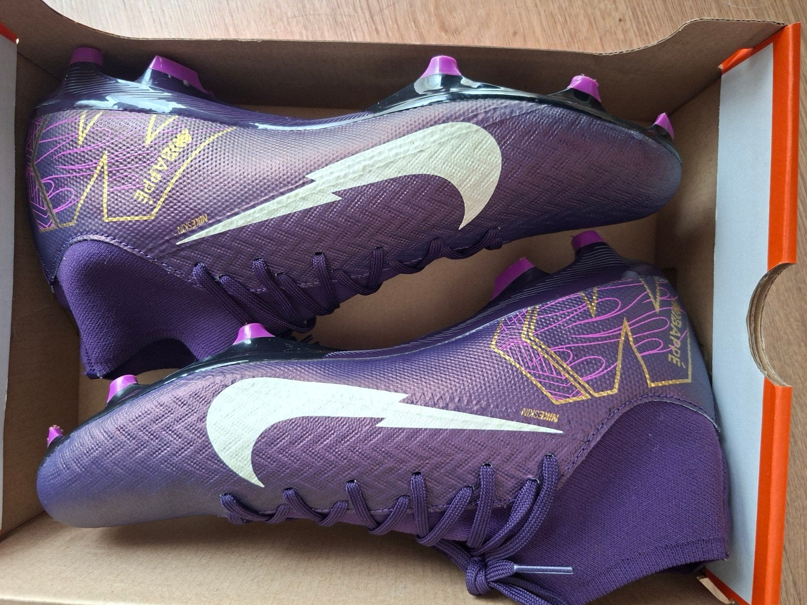 voetbalschoenen nike maat 41, Sport en Fitness, Voetbal, Ophalen, Maat XS of kleiner, Schoenen, Nieuw