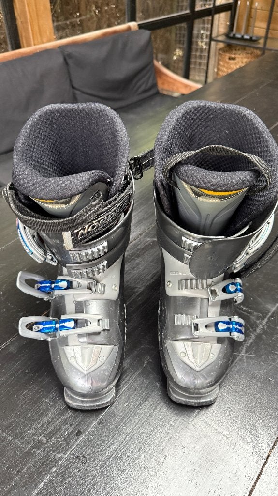 Skischoenen Nodica maat 40/41, 160 tot 180 cm, Gebruikt, Schoenen, Ophalen of Verzenden