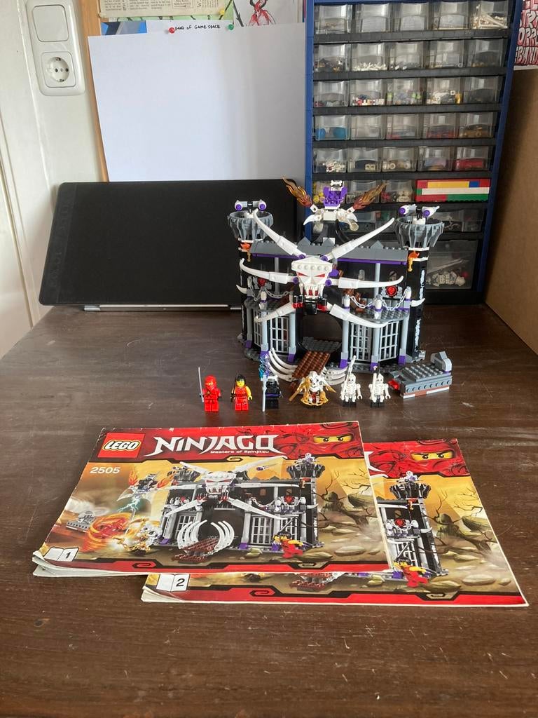 LEGO Ninjago - Garmadon’s Dark Fortress 2505 [Compleet], Lego, Ophalen of Verzenden, Zo goed als nieuw, Compleet