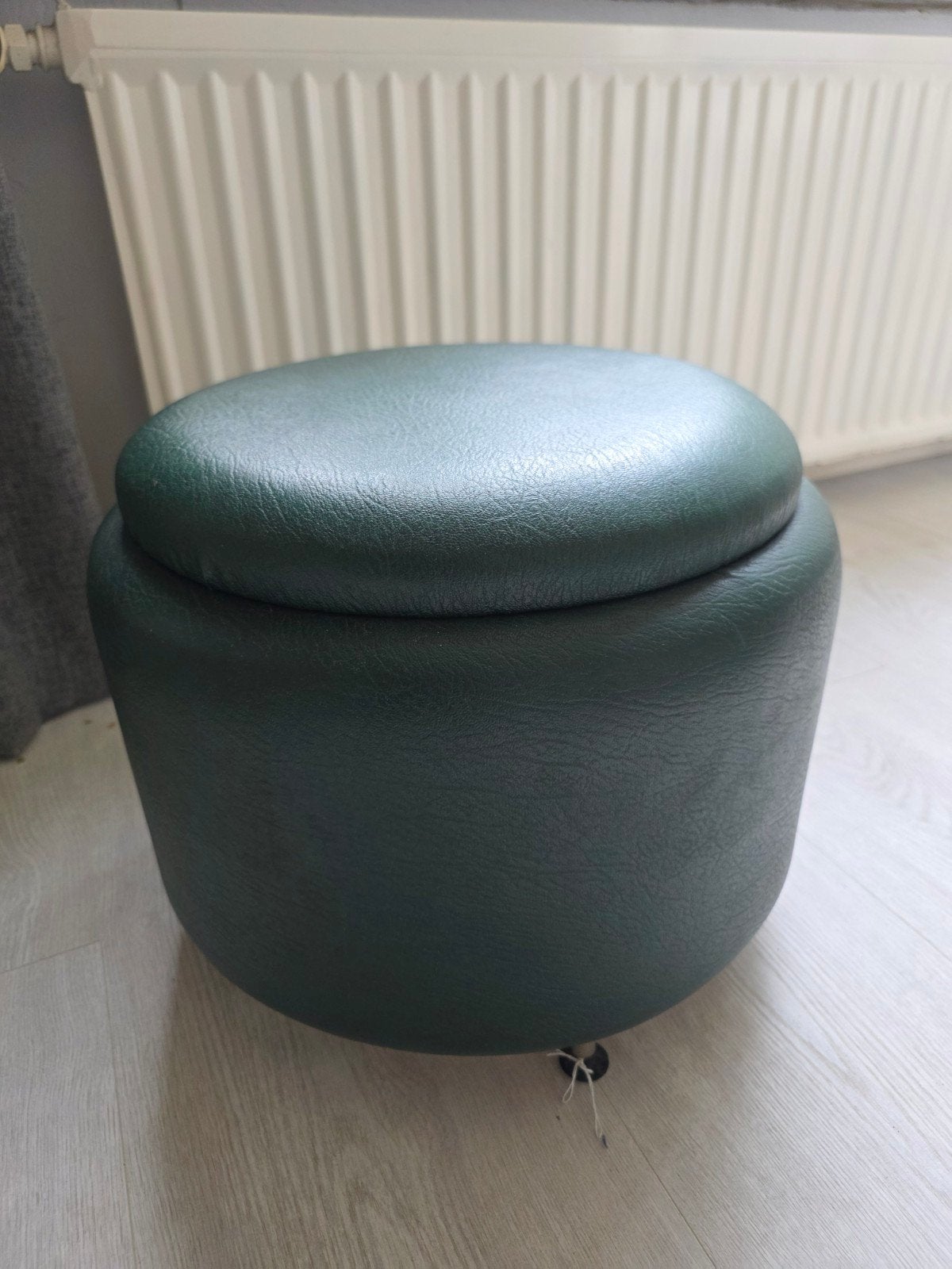 Supergave donker groene opberg Poef RETRO vintage, Rond, Ophalen of Verzenden, Zo goed als nieuw, Retro vintage jaren 60-70 Oosters