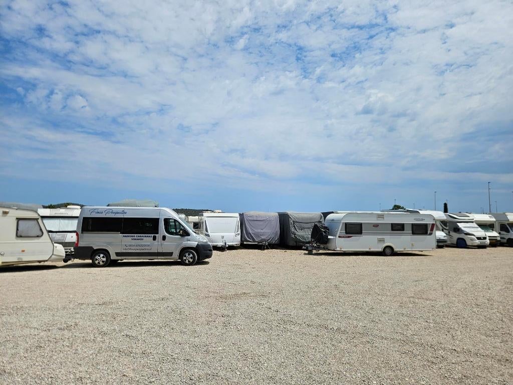 Caravan en Camper stalling in spanje (Costa Azahar), Caravans en Kamperen