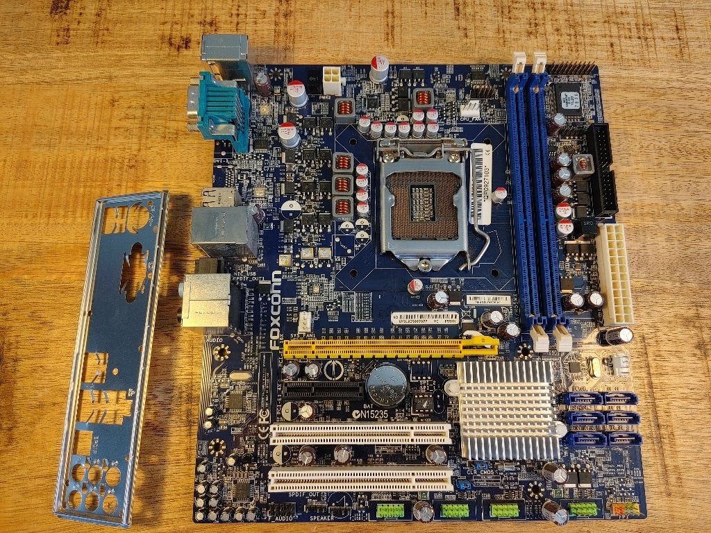 Foxconn P55MX Socket 1156 mATX Moederbord, Computers en Software, Moederborden, LGA 1156, Foxconn S.A. B.V., Refurbished, DDR3