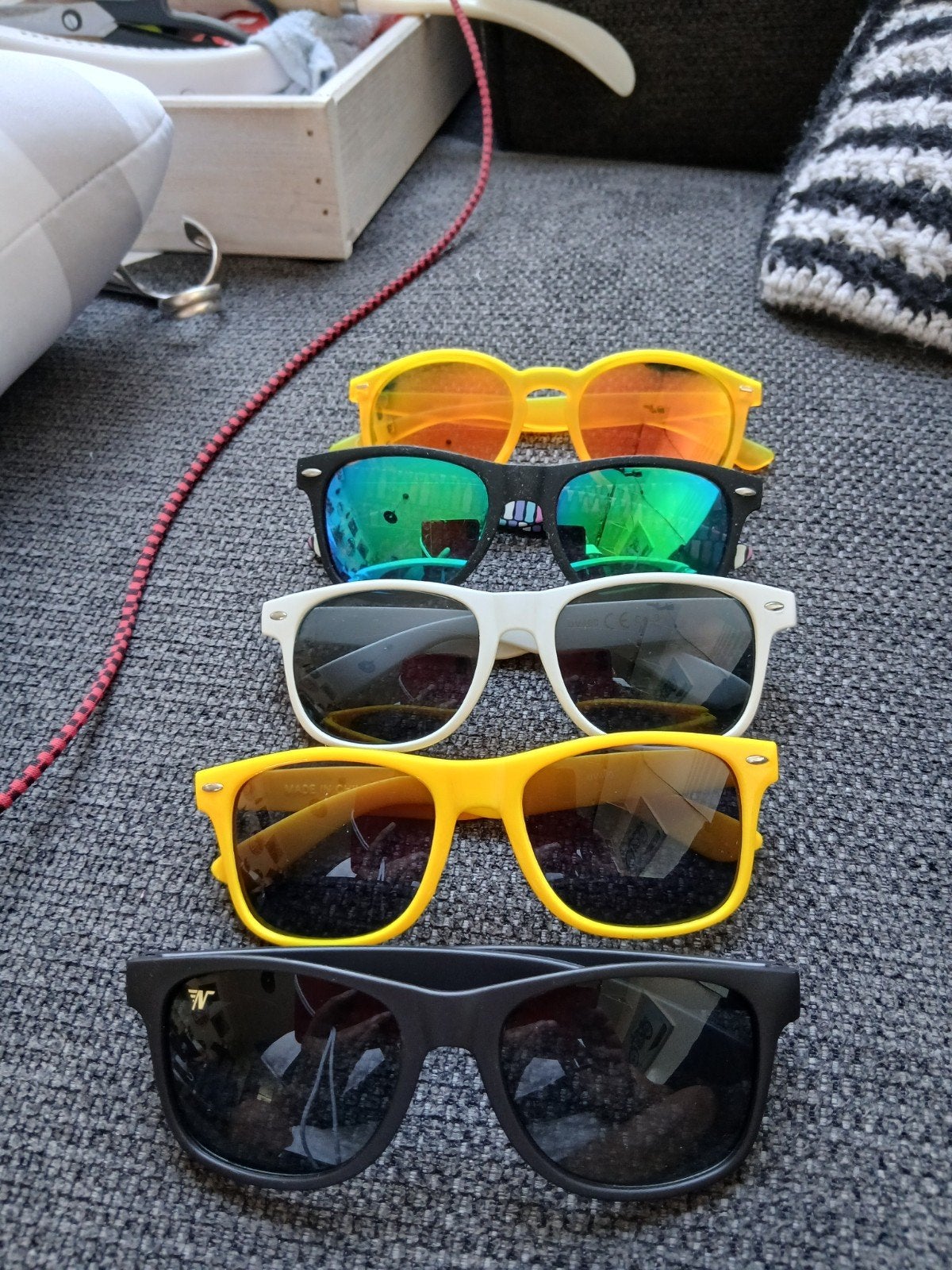 Diverse zonnebrillen - 5 stuks, Verzamelen, Ophalen, Zo goed als nieuw