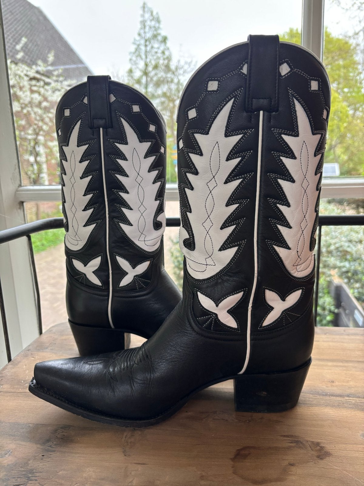 Sendra cowboylaarzen zwart wit maat 40 nauwelijks gedragen, Kleding | Dames, Schoenen, Ophalen of Verzenden, Zo goed als nieuw