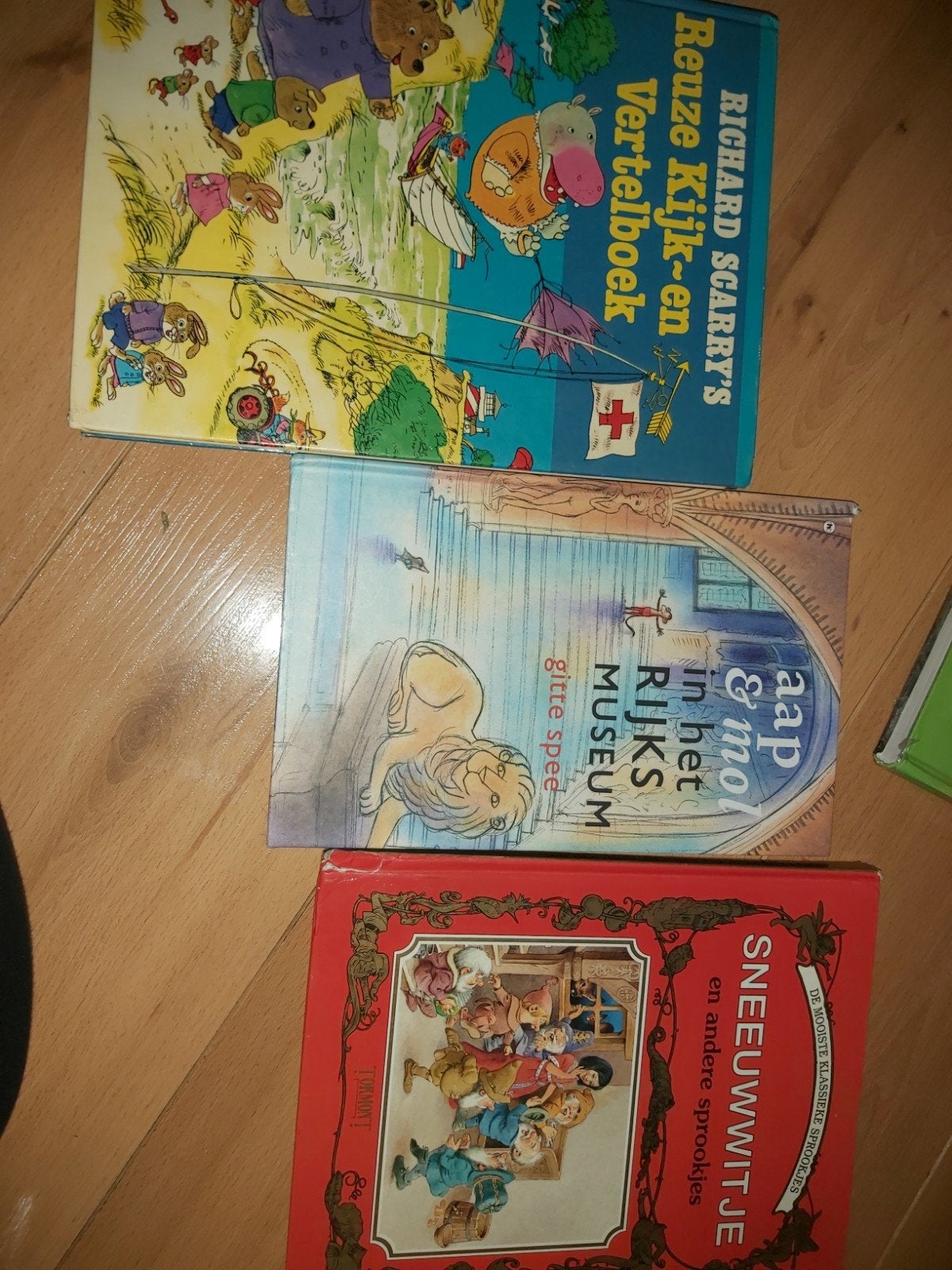 3 Kinderboeken: Richard Scarry, Aap & Mol, Sneeuwwitje, Ophalen of Verzenden