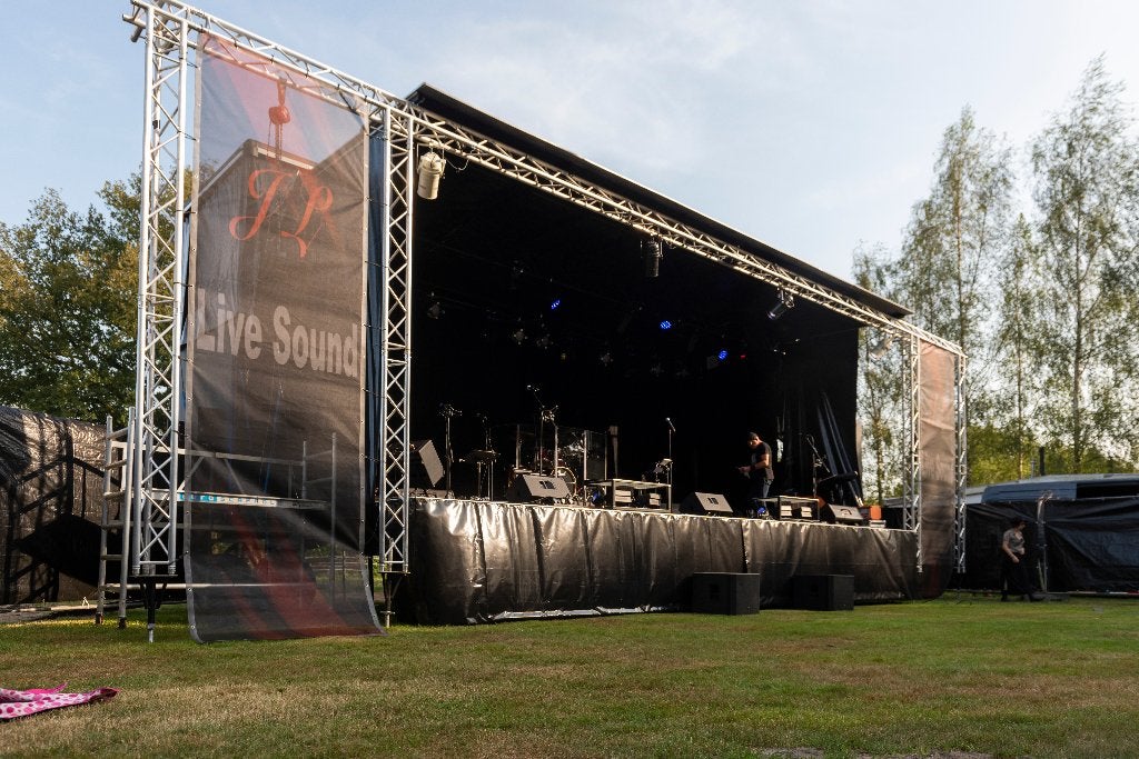 Mobiel podium / podiumwagen / evenemententrailer huren, Diensten en Vakmensen, Verhuur | Zalen en Feestlocaties, Bruiloft- of Feestlocatie