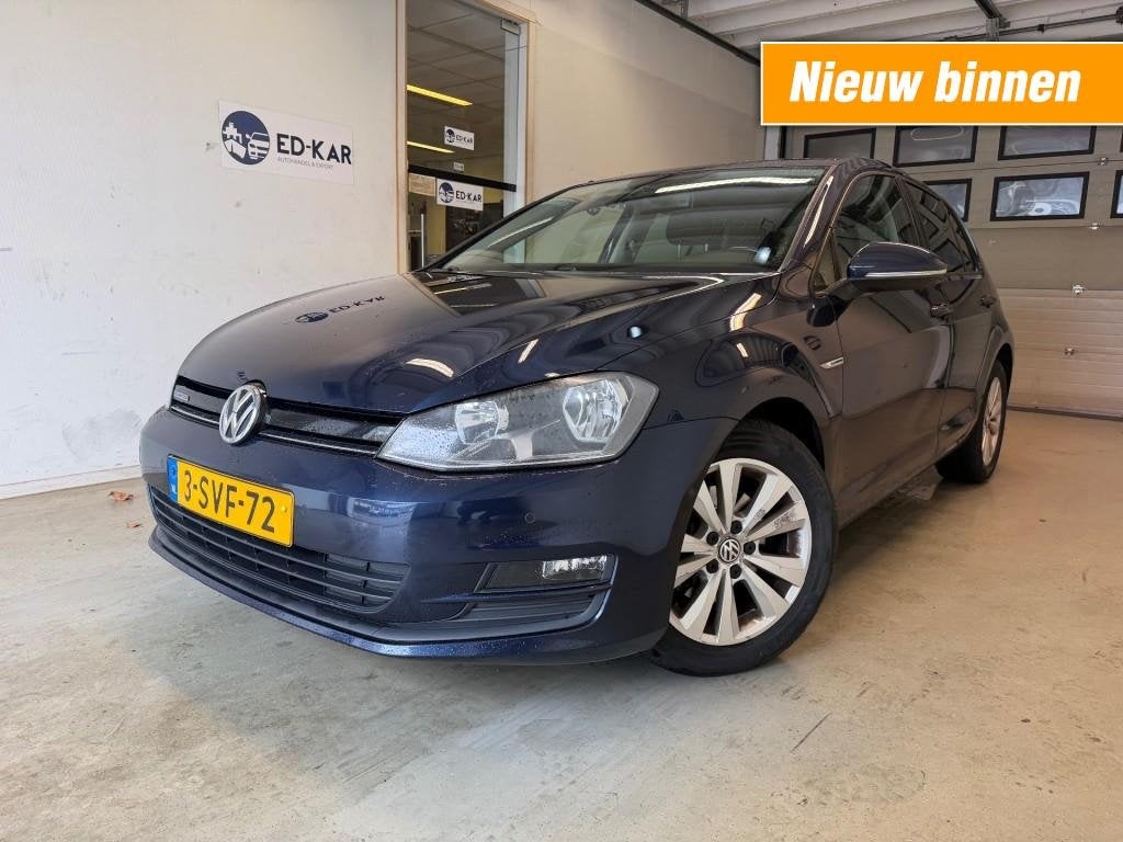 Volkswagen GOLF 1.6 TDI Highline BM PARKASS GOEDONDERHOUDEN, Auto's, Euro 5, Gebruikt, Parkeerassistent, 4 cilinders