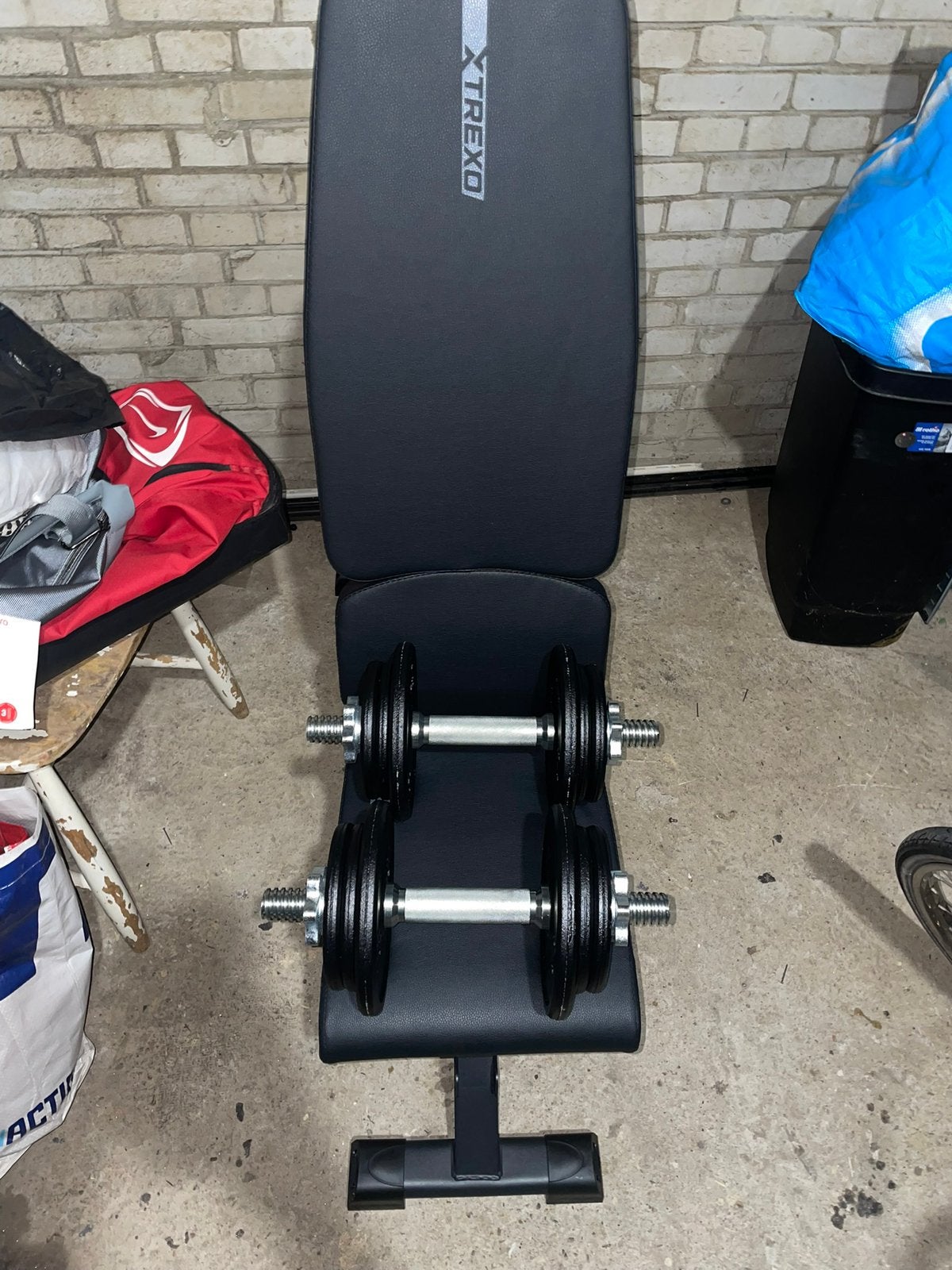 Gewichten en bank, 2x10kg dumbells, Ophalen, Zo goed als nieuw, Krachtstation
