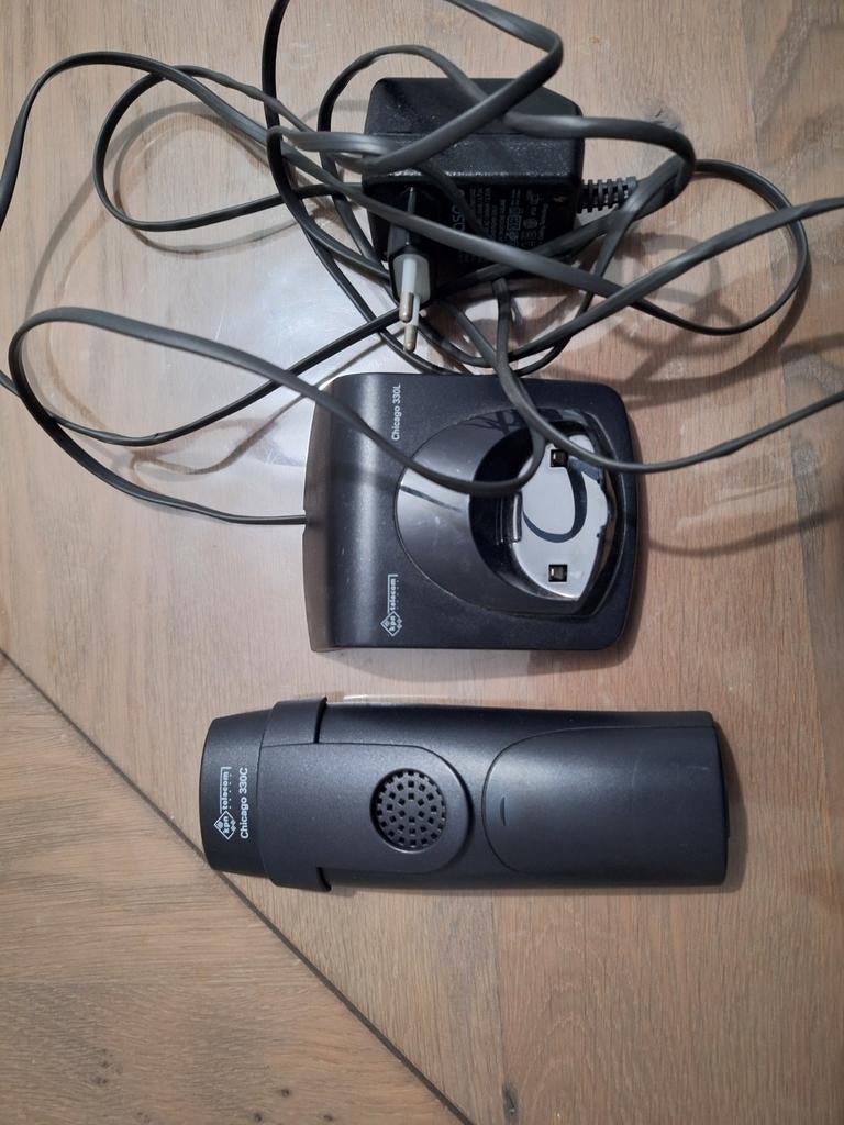 Siemens Chicago 330l draadloze telefoon met lader, Telecommunicatie, Vaste telefoons | Handsets en Draadloos, Ophalen of Verzenden