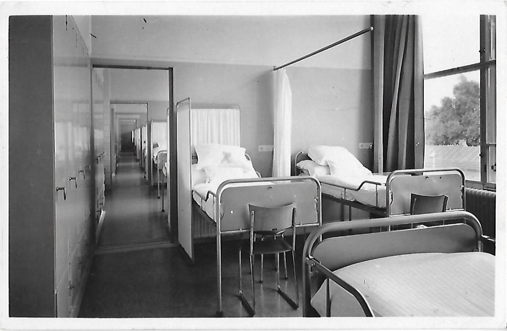 Rotterdam diaconessenhuis oude gelopen ansichtkaart (6373, Ophalen of Verzenden, 1960 tot 1980, Gelopen, Zuid-Holland