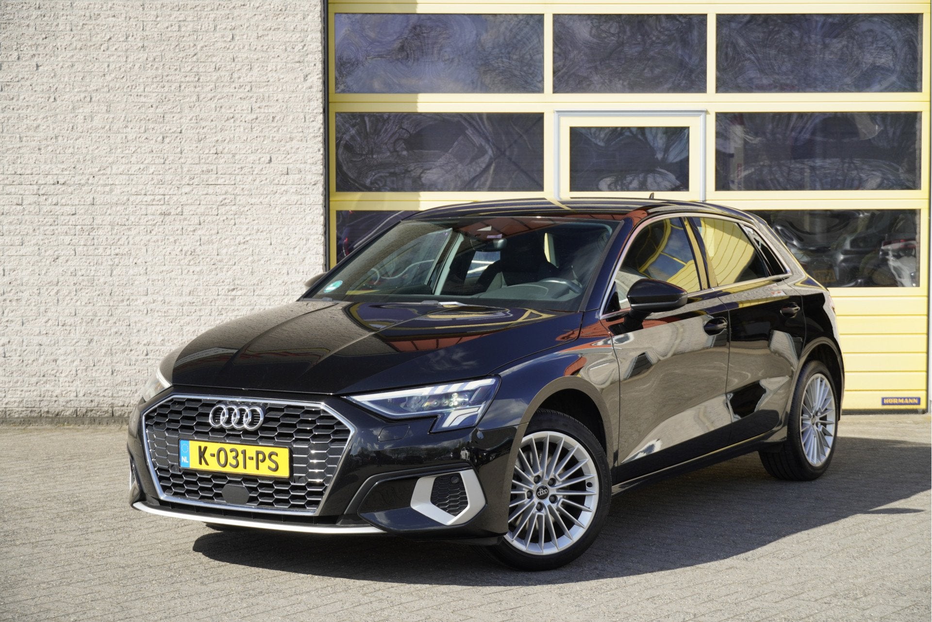 Audi A3 Sportback 30 TFSI 5drs Business Edition BJ2021 Lmv 1, Gebruikt, Zwart, Origineel Nederlands, Bedrijf