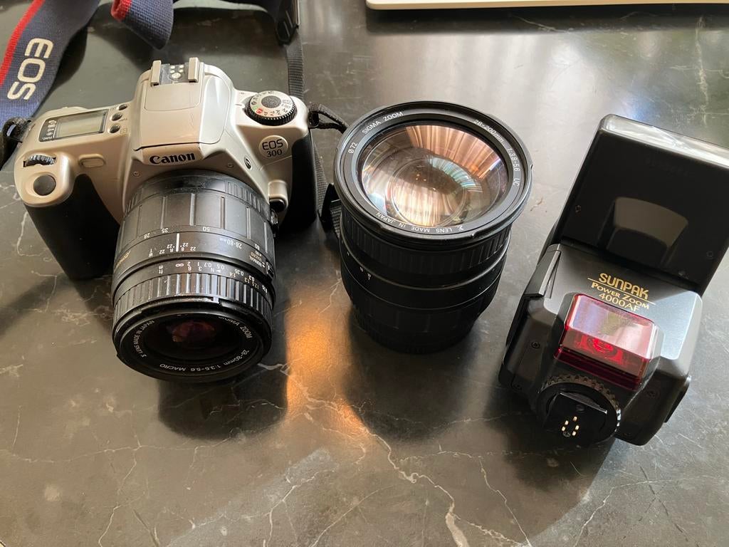Canon EOS 300 Spiegelreflexcamera met 2 lenzen en flitser, Ophalen of Verzenden, Gebruikt, Spiegelreflex, Canon