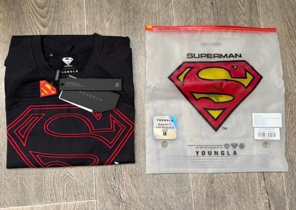 YoungLA Superman Compression Tee - Nieuw (S & M beschikbaar), Kleding | Heren, Sportkleding, Nieuw, Fitness, Maat 46 (S) of kleiner