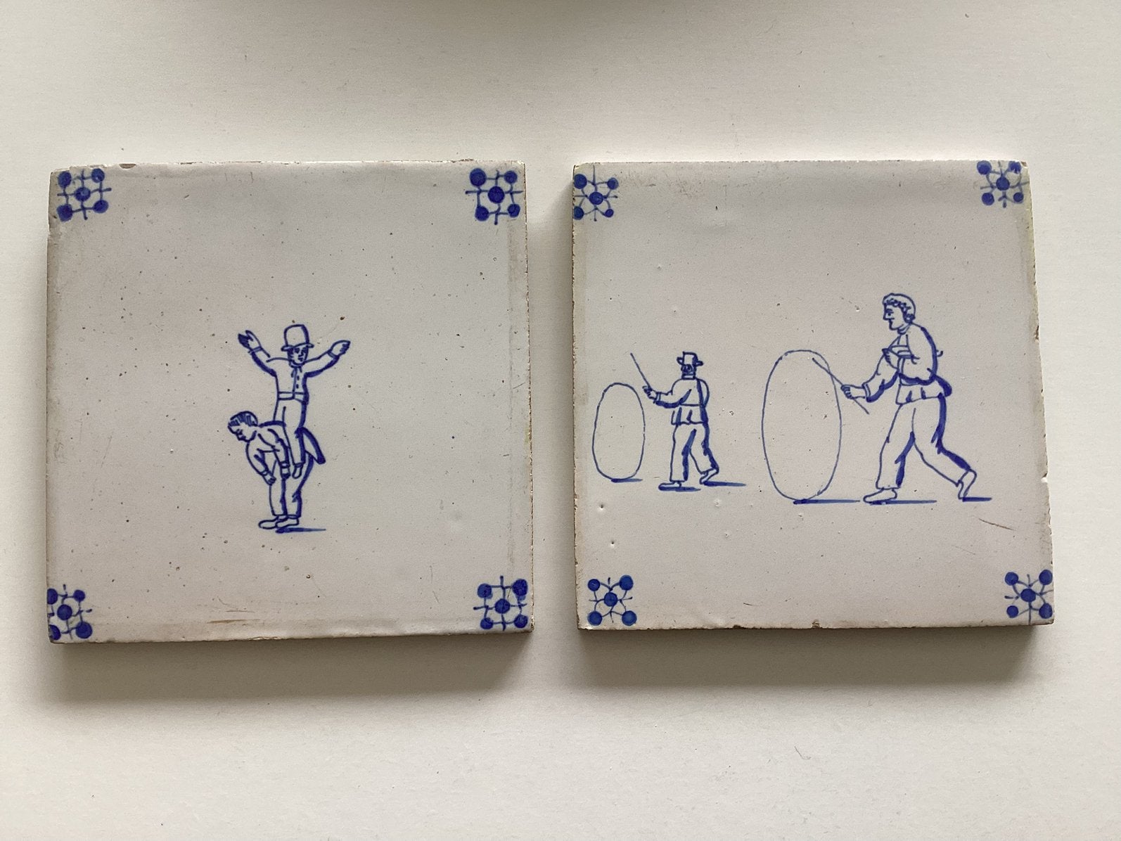 2 Antieke Delfts blauwe tegeltjes met kinderspelen 13 x 13, Ophalen of Verzenden