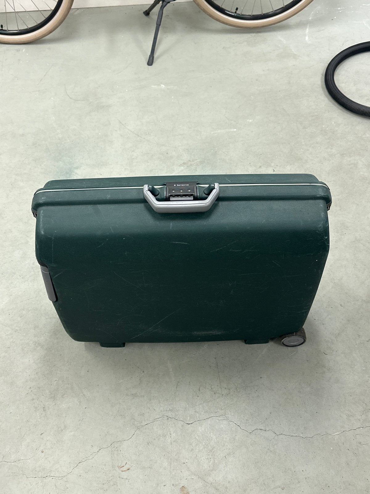 Samsonite Oyster harde reiskoffer, Sieraden, Tassen en Uiterlijk, Koffers, 60 tot 70 cm, Gebruikt, Hard kunststof, Slot