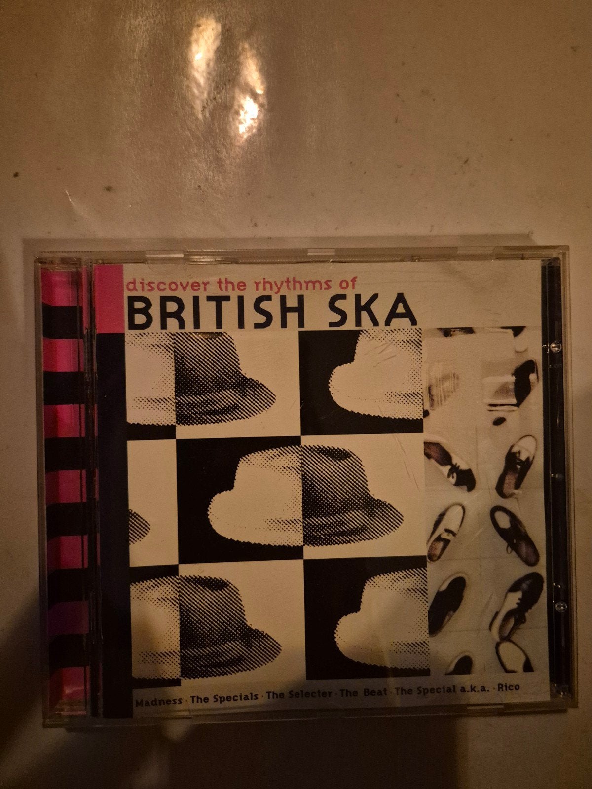 Discover the rhythms of British Ska - Verzamelcd

4 STUKS =, Ophalen of Verzenden