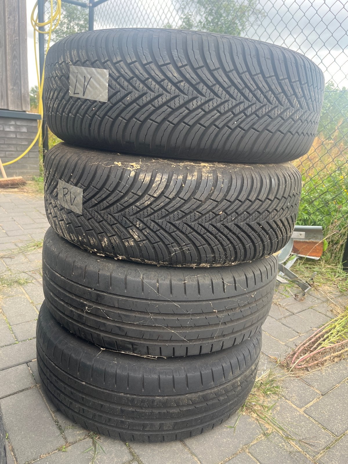 4x All-season banden met velgen voor Ford - 195/60 R15, Auto-onderdelen, Banden en Velgen, Ophalen, Gebruikt, 15 inch, Banden en Velgen
