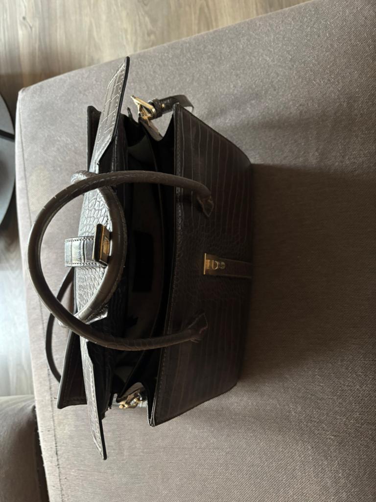 Te koop één trussardi handtas., Ophalen of Verzenden, Gebruikt, Bruin, Handtas