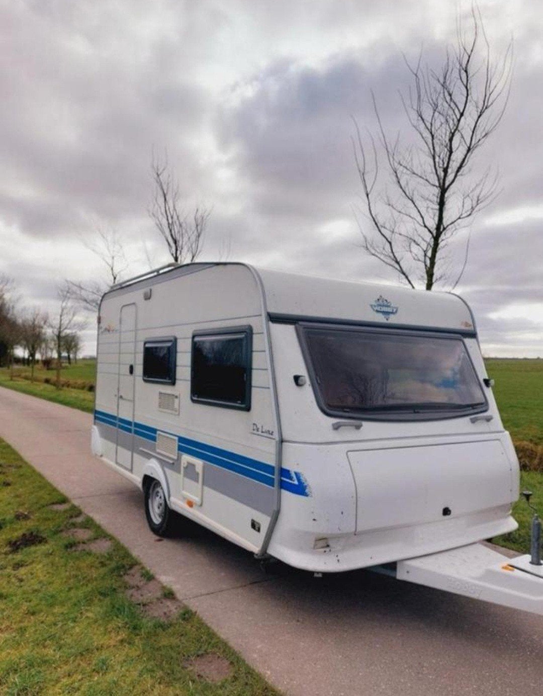 Hobby De Luxe Caravan met stapelbed en voortent, Caravans en Kamperen, Kachel, Hobby, Particulier, Dwars-stapelbed