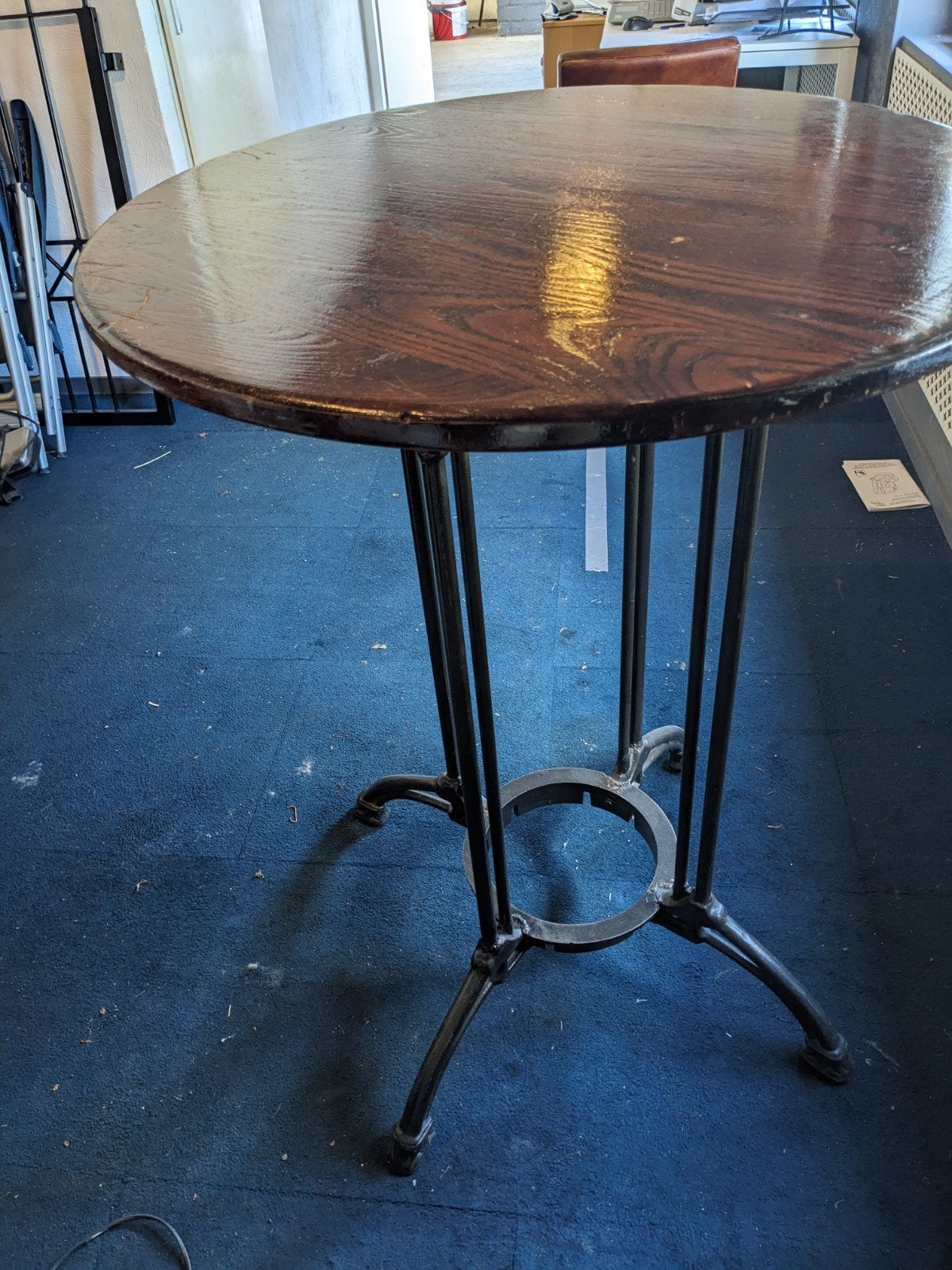 Vintage biertafel met gietijzeren onderstel, Antiek en Kunst, Antiek | Meubels | Tafels, Ophalen