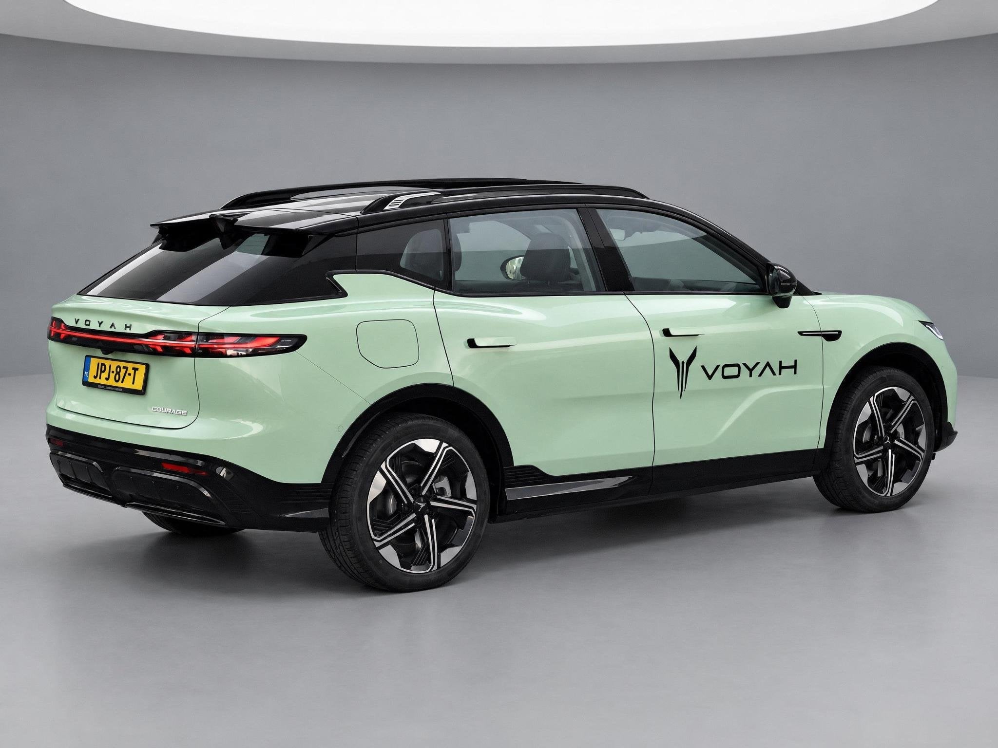 VOYAH Courage Business Edition 80 kWh | Schuifdak | Surface, Auto's, Automaat, Achterwielaandrijving, Zwart, Verwarmde buitenspiegels