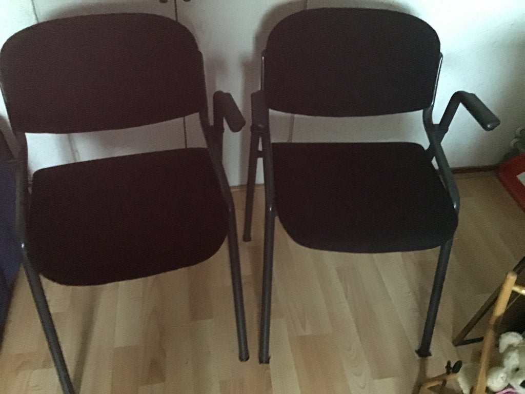 Te koop: 2 Eromes vergader/Bureaustoelen, Huis en Inrichting, Ophalen, Zo goed als nieuw, Zwart, Twee