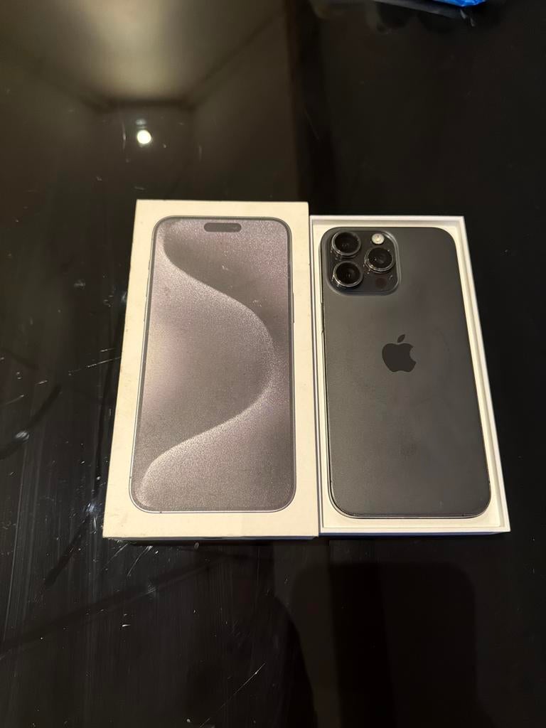 iPhone 15 Pro Max - Scherm beschadigd, werkt goed, Telecommunicatie, Mobiele telefoons | Apple iPhone, Gebruikt, Zwart, IPhone 15 Pro Max
