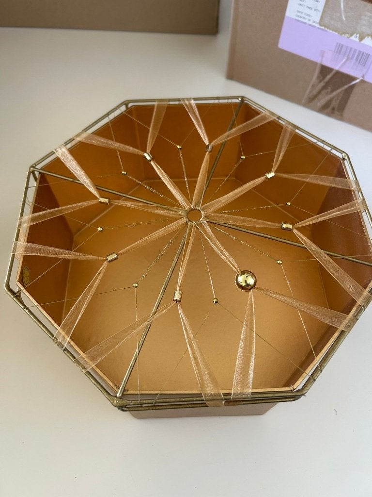 34x Gouden decoratieve opbergdozen achthoek 21 cm, Ophalen of Verzenden, Nieuw, Feestartikel