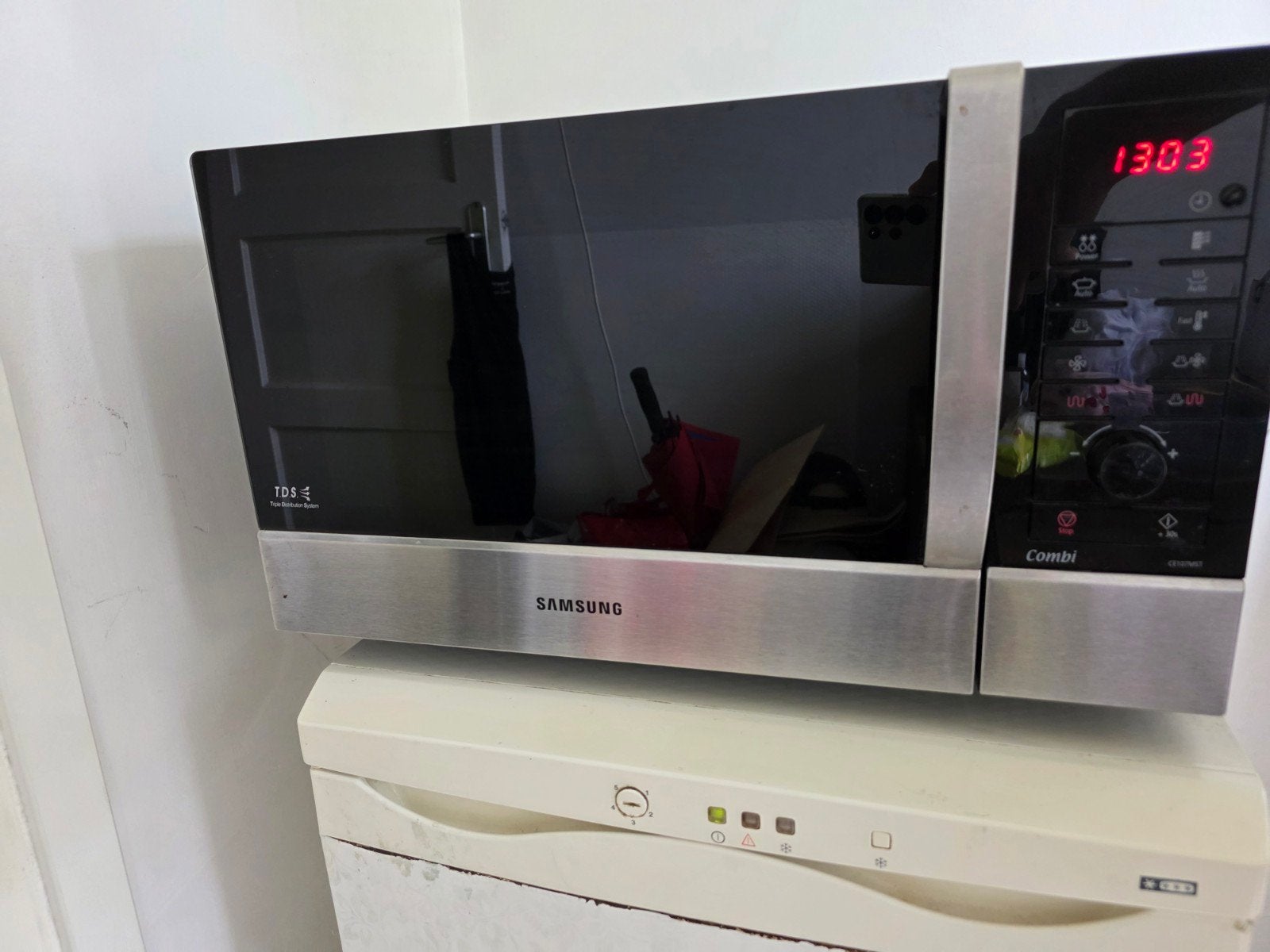 Nette Samsung Combimagnetron CE107MST - Zwart/RVS, Witgoed en Apparatuur, Ophalen, Combimagnetron, Gebruikt, Draaiplateau