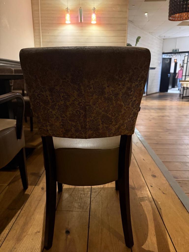 12 Elegante Eetkamerstoelen met Armleuningen, Ophalen, Zo goed als nieuw