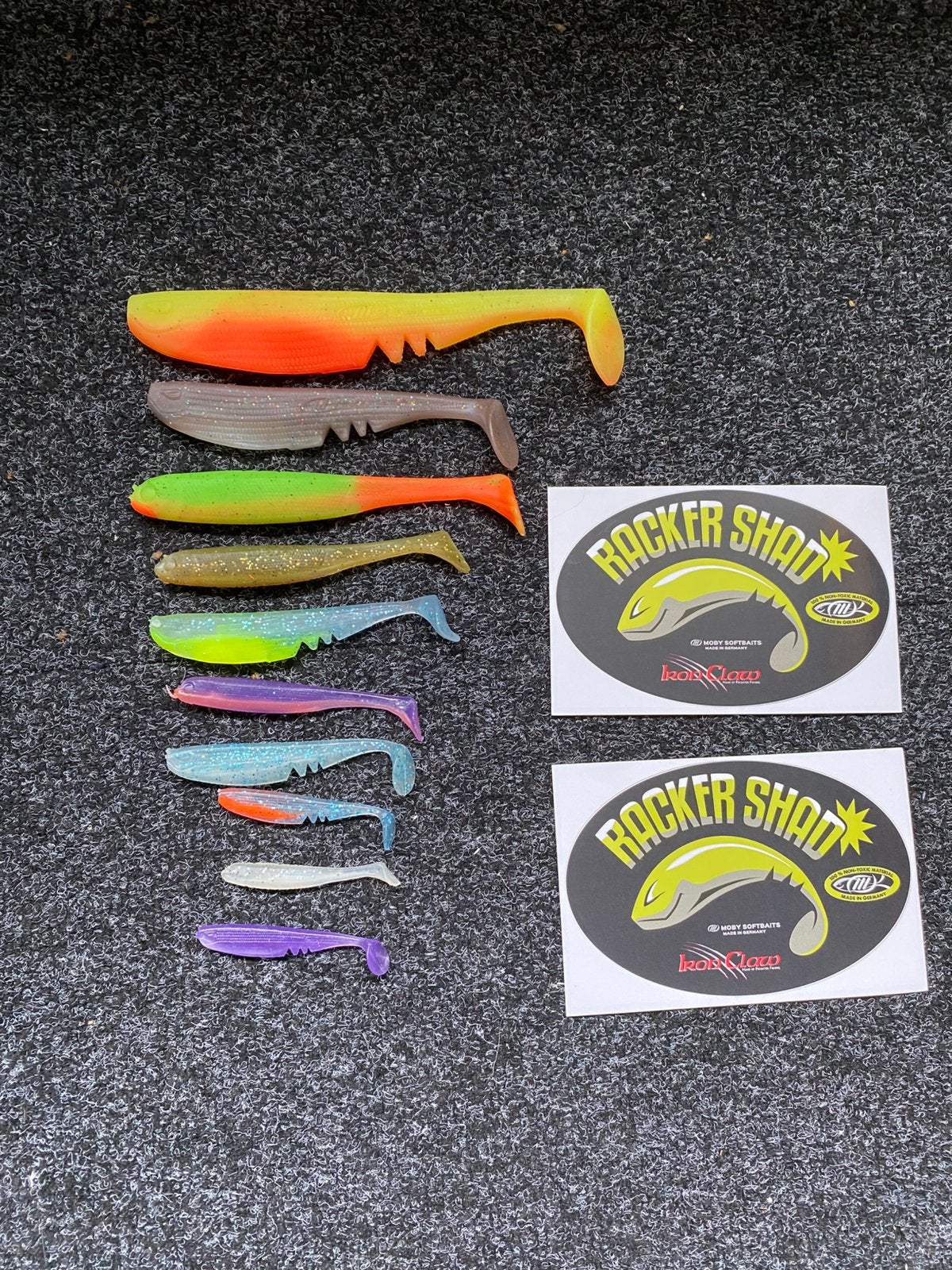 10 delig Iron Claw Shad pakket + 2 gratis stickers, Watersport en Boten, D, Overige typen, Nieuw, Ophalen of Verzenden