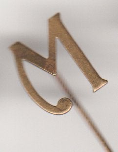 Metalen vintage letter M.- speld, Verzenden, Zo goed als nieuw, Overige onderwerpen