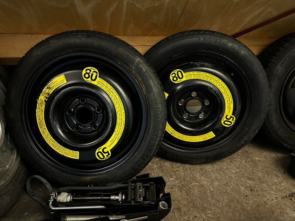 Thuiskomertjes Volkswagen 5x100 en 4x100 met krikset, Ophalen, Gebruikt